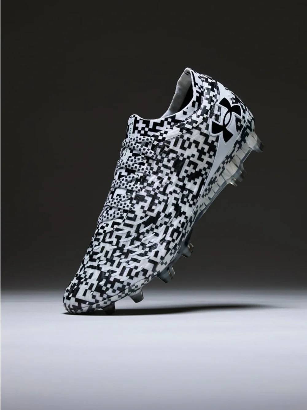 Under Armour Magnetico Elite 5 FG soccer black and white pixel